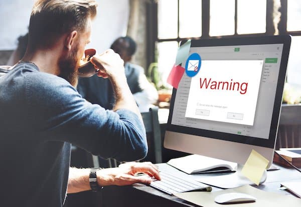 9 Red Flags to Avoid Being a Phishing Victim