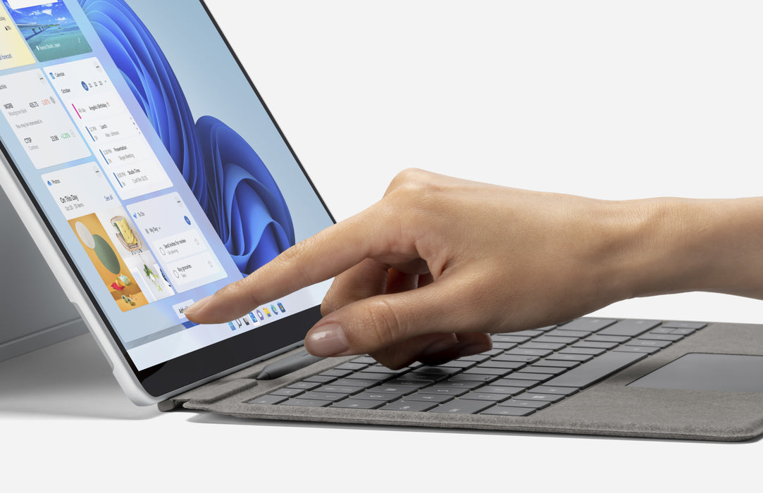 Microsoft Surface Pro 8 - Tablet - Intel Core i7 1185G7 - Evo - Win 11 Pro - Iris Xe Graphics - 16 GB RAM - 256 GB SSD - 13" touchscreen 2880 x 1920 @ 120 Hz - Wi-Fi 6 - 4G LTE-A - platinum - commercial